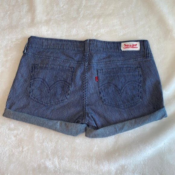 Levi's low rise classic Conductor shorts 9 / 29W NWOT - Picture 3 of 5